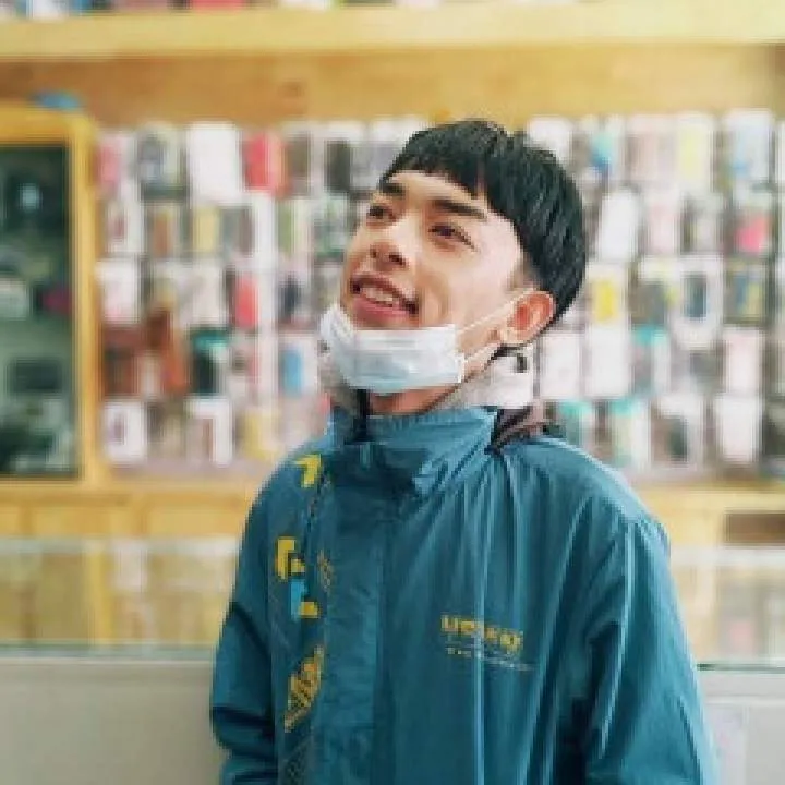 Adrian Hope Photo On Jungo Live