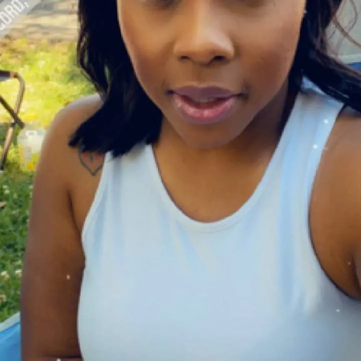 Coochie Photo On Jungo Live