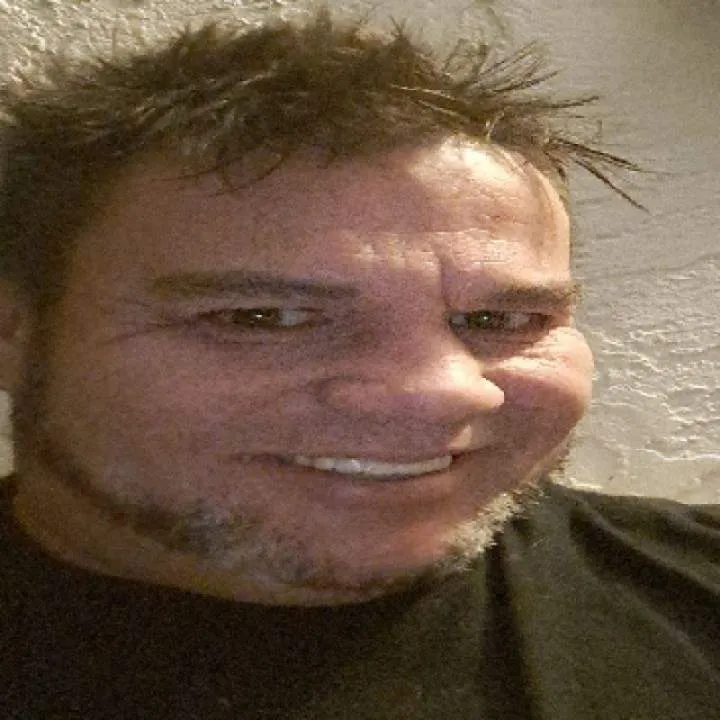 Playful Bratt Photo On Jungo Live