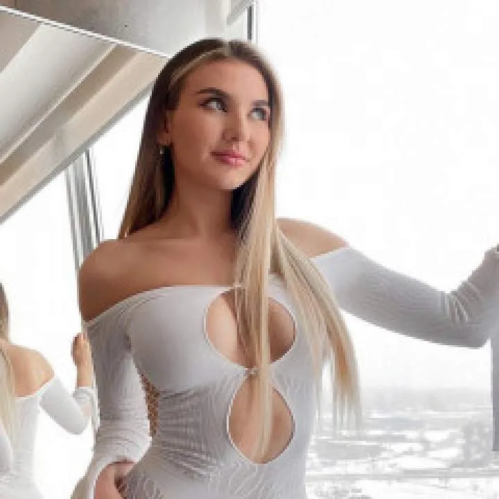 Bella Photo On Jungo Live