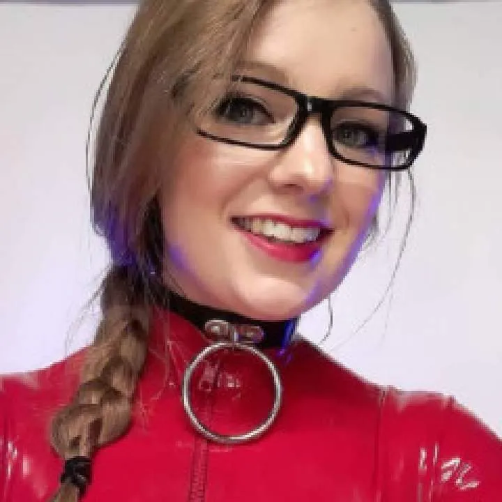Miss-strict-darcy Photo On Jungo Live