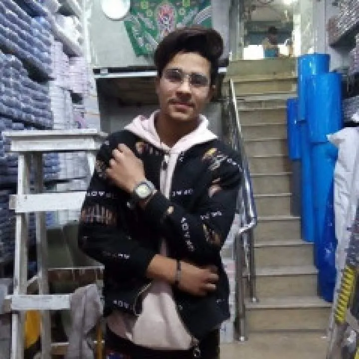 Qadeermaneer@gmail.com Photo On Jungo Live