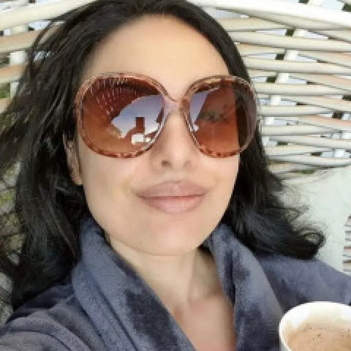 Goddess Ezeda Sinn Photo On Jungo Live