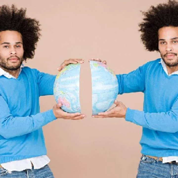 Twins Photo On Jungo Live