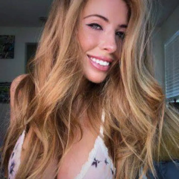 Lucy Betty Photo On Jungo Live