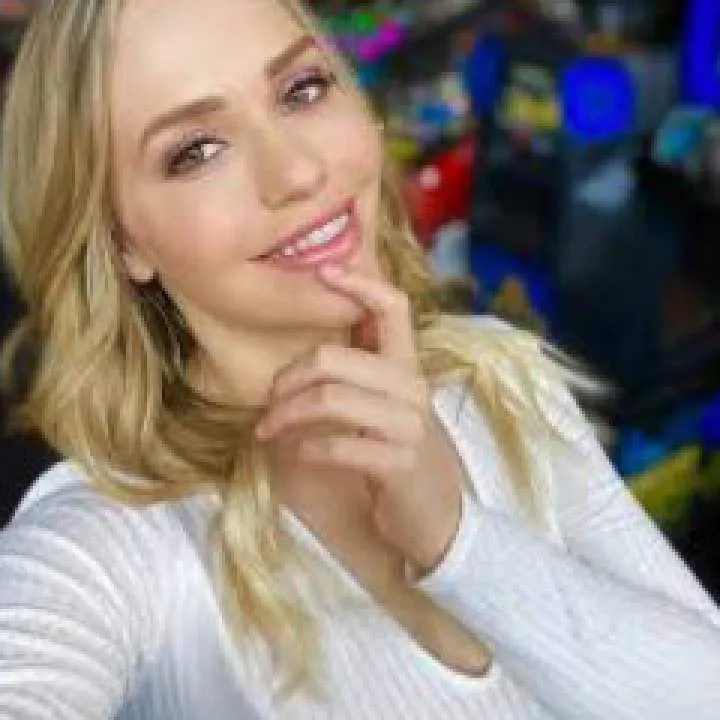 Sophiekenneth Photo On Jungo Live