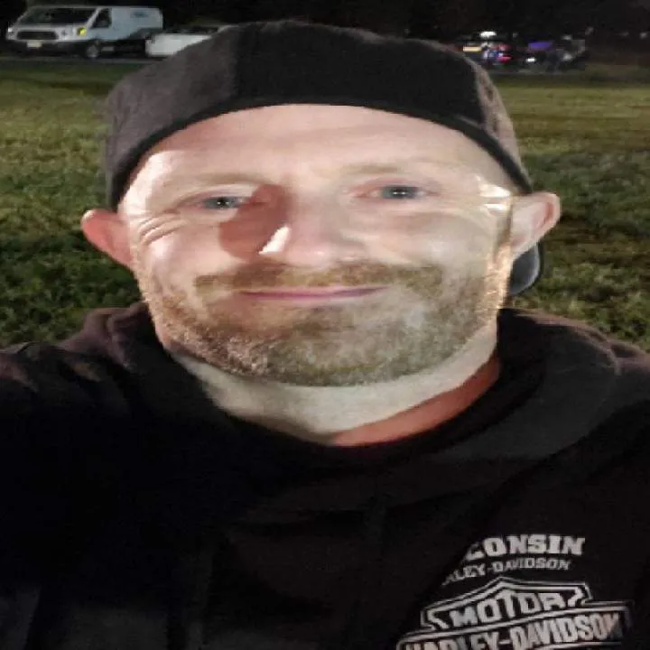 M&j Photo On Jungo Live