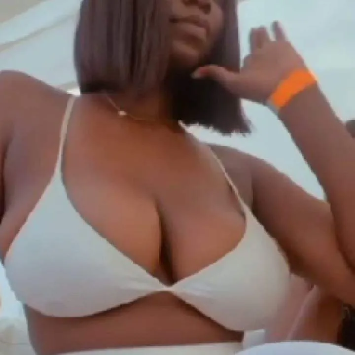 Fembangs Photo On Jungo Live