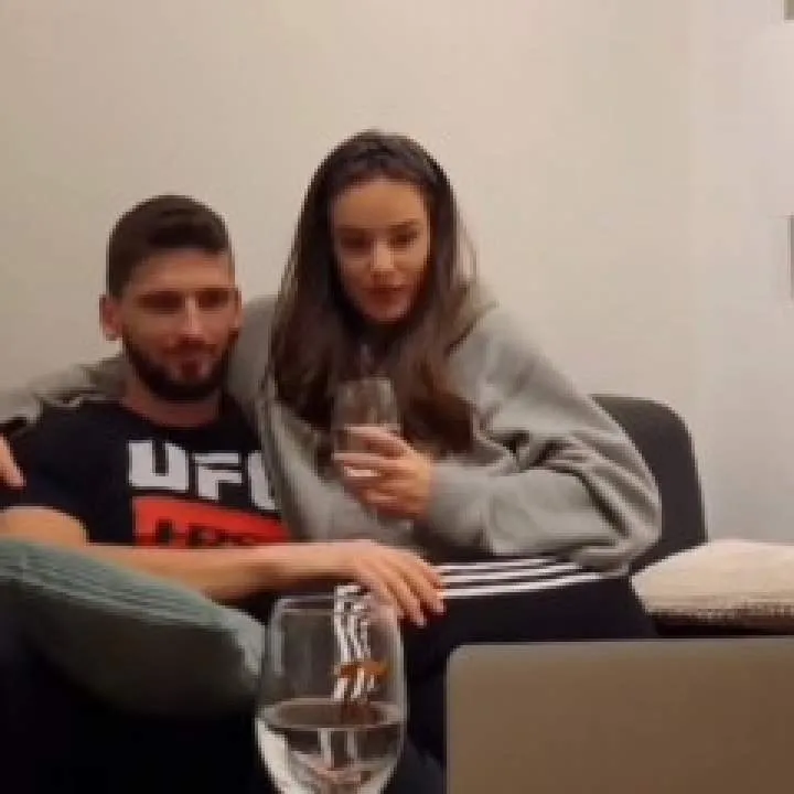 Burç Photo On Jungo Live