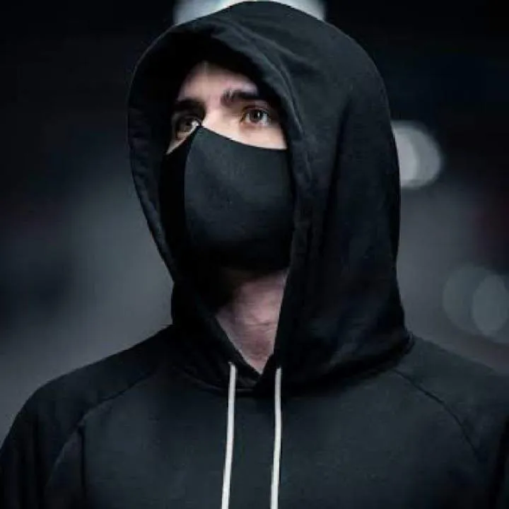 Pol Photo On Jungo Live