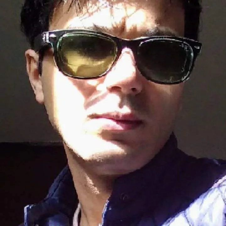 Shanks Larssen Photo On Jungo Live