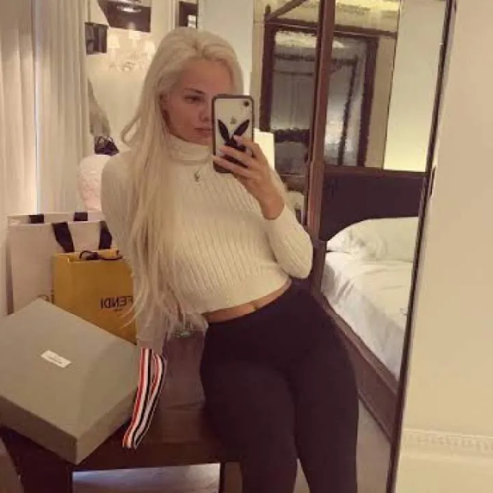 Burrell 💦 Photo On Jungo Live