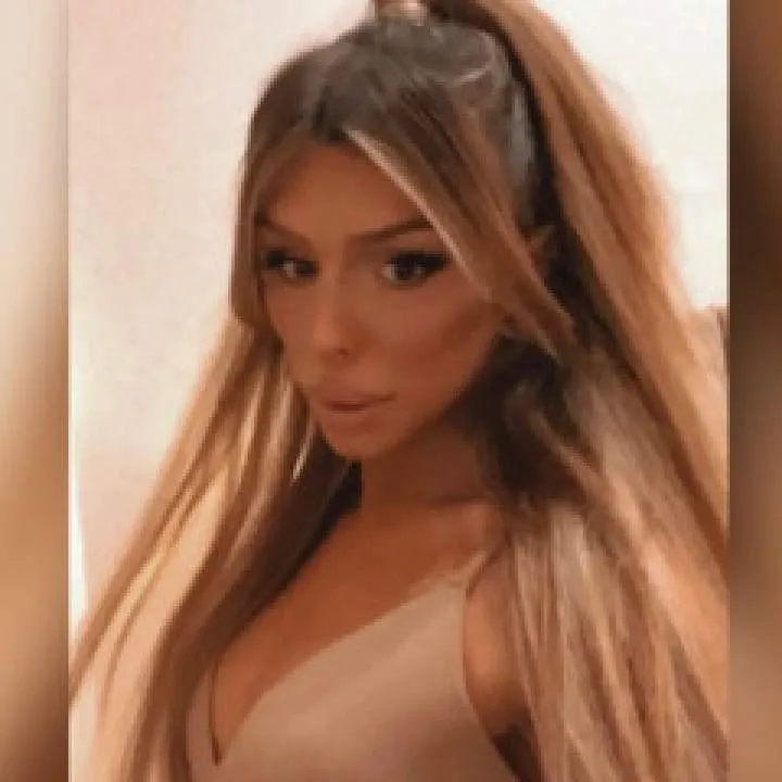 Zoe Photo On Jungo Live