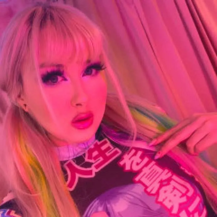 Reine_stephanie Photo On Jungo Live