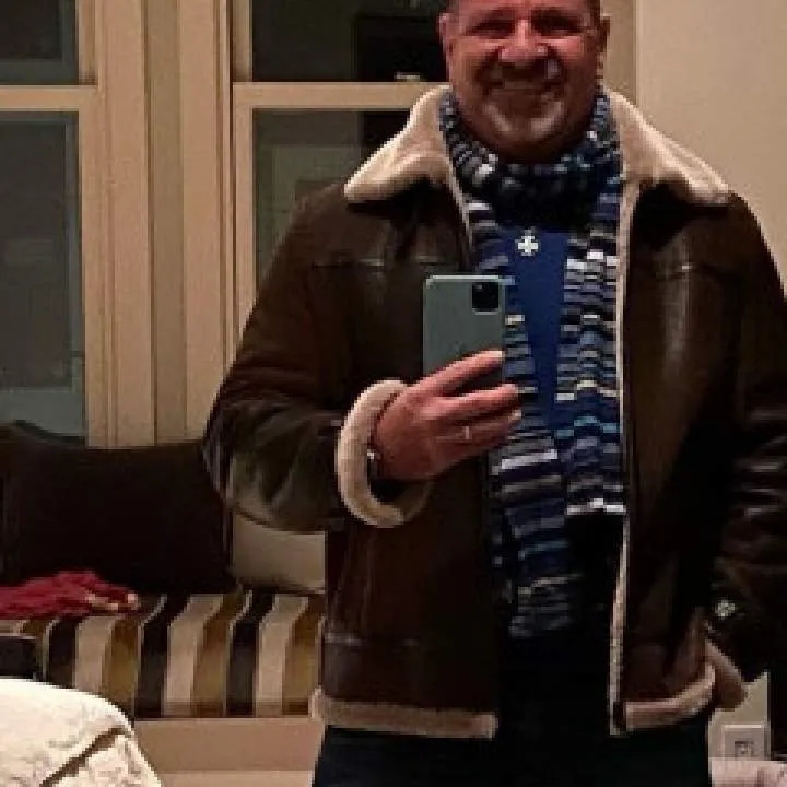 Robert Photo On Jungo Live