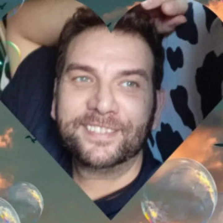 Héctor Photo On Jungo Live