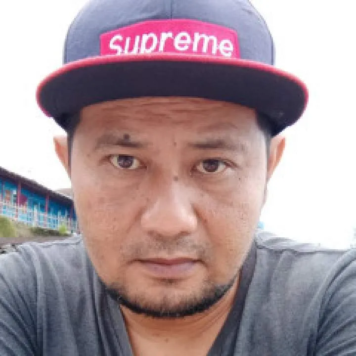 Febri Photo On Jungo Live