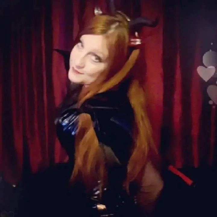 Madametristan Photo On Jungo Live