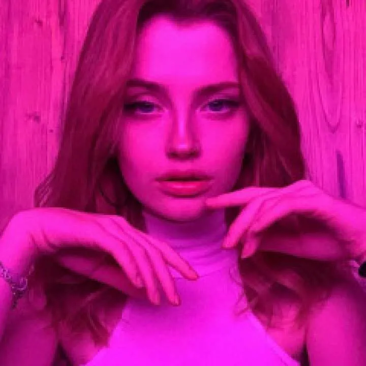 Ayşe Photo On Jungo Live