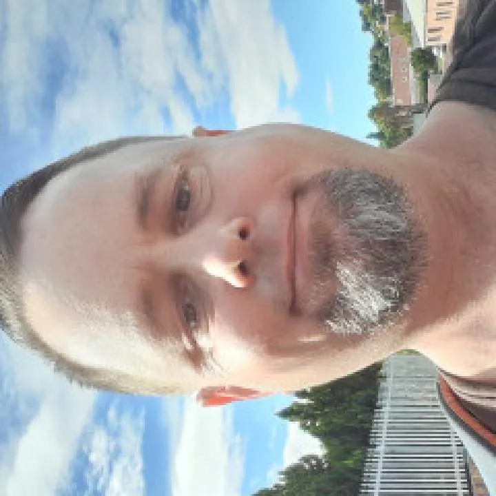 Lee Photo On Jungo Live