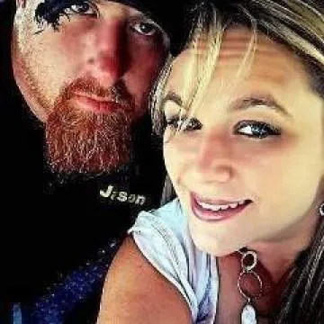 Red Photo On Jungo Live