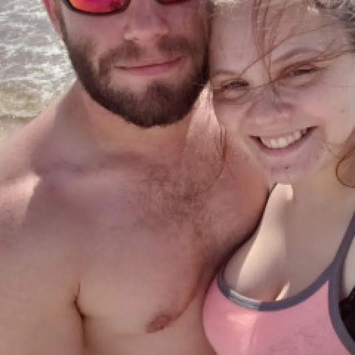 Play Couple Photo On Jungo Live