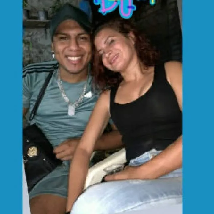 Alexi Y Alexandra Photo On Jungo Live