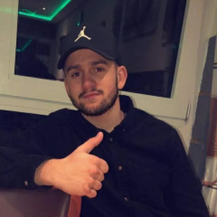 Dzeki Photo On Jungo Live