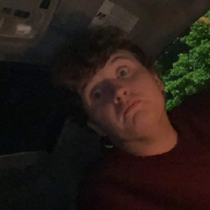 Joeyr........ Photo On Jungo Live