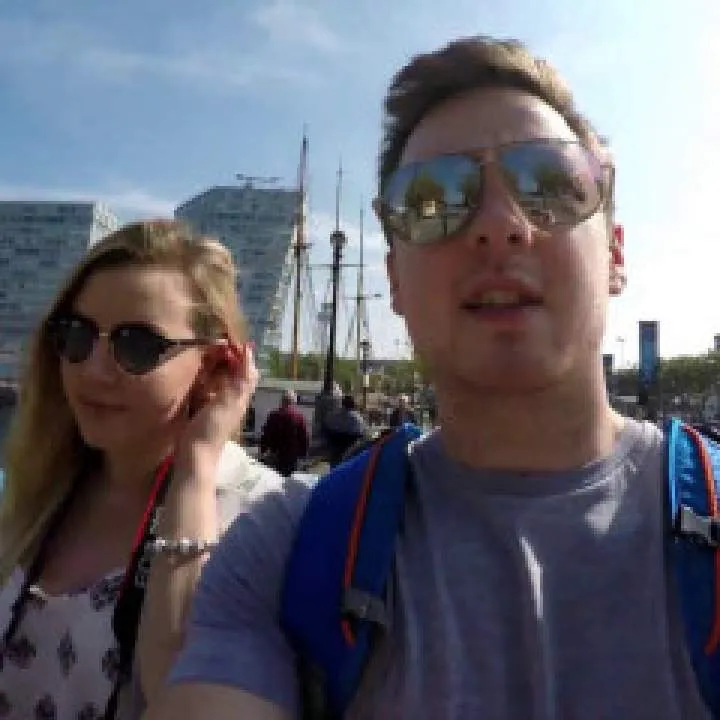 Garam Photo On Jungo Live