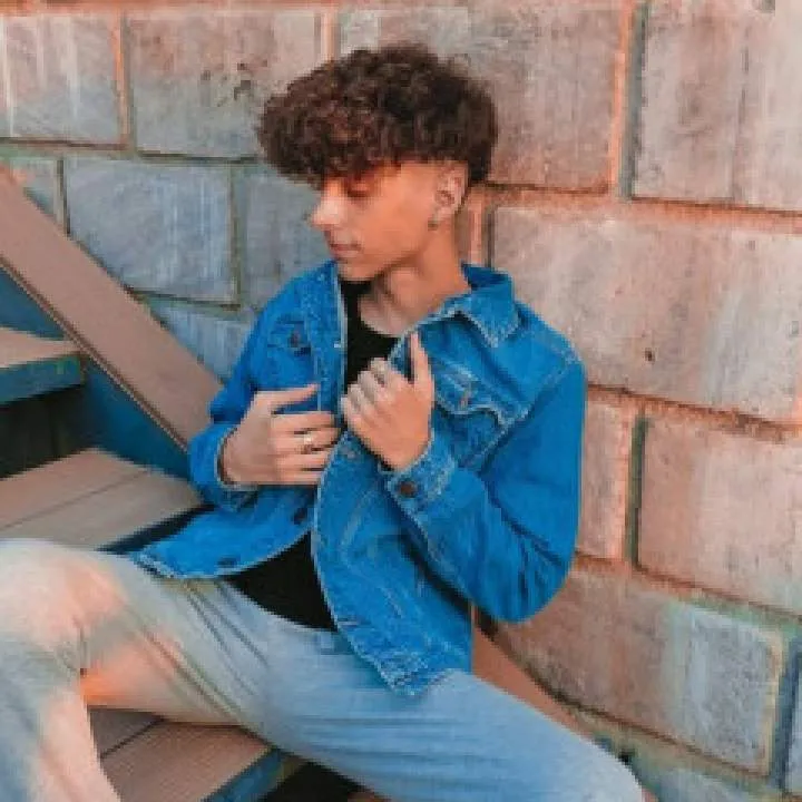 Emre Photo On Jungo Live