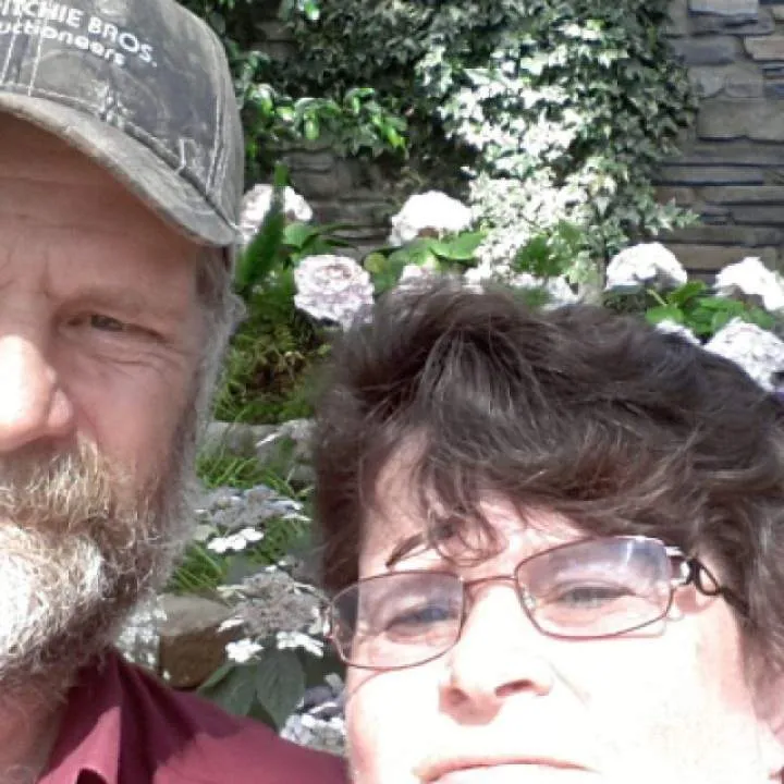 Frednlori Photo On Jungo Live