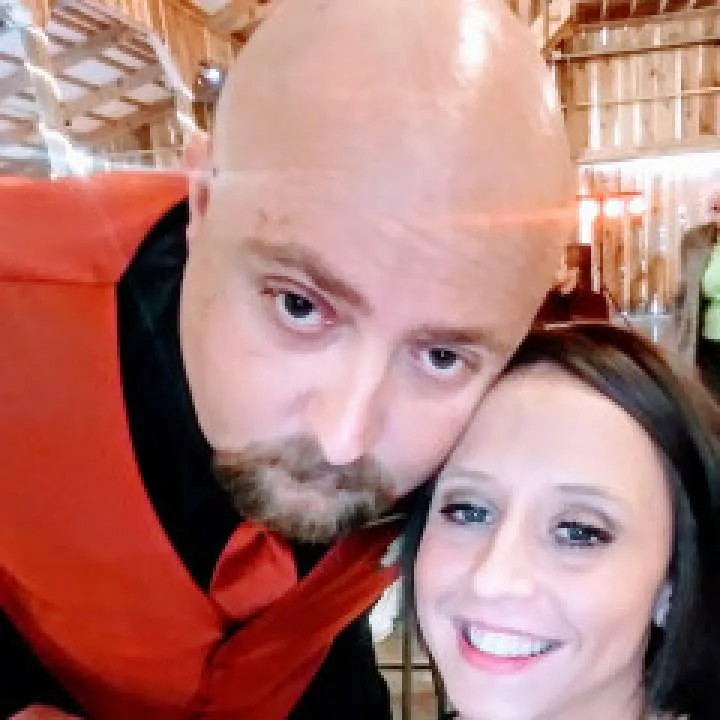 Lil Bit Photo On Jungo Live