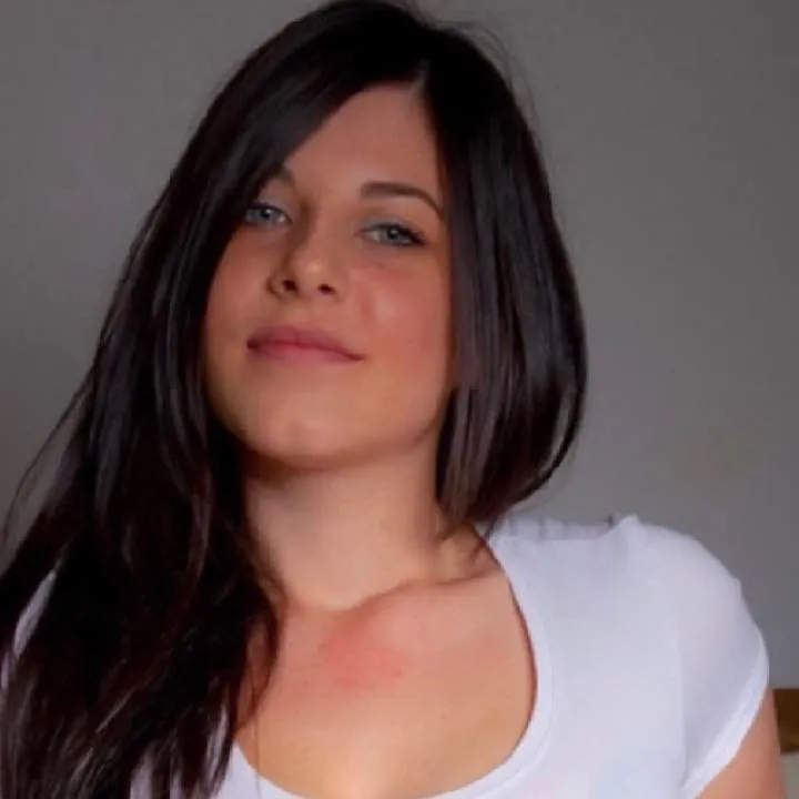 Shellyhotwife Photo On Jungo Live