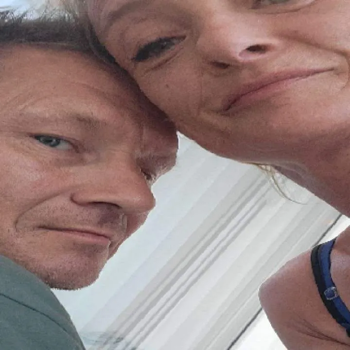 Couple On Vacation Photo On Jungo Live