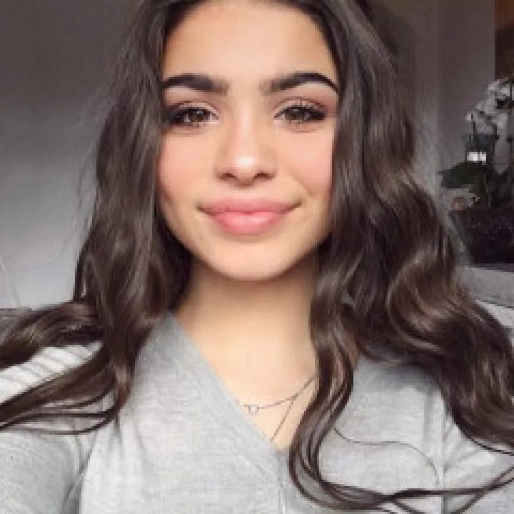 Jenni Photo On Jungo Live