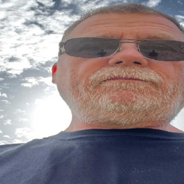 Wayne .... Photo On Jungo Live