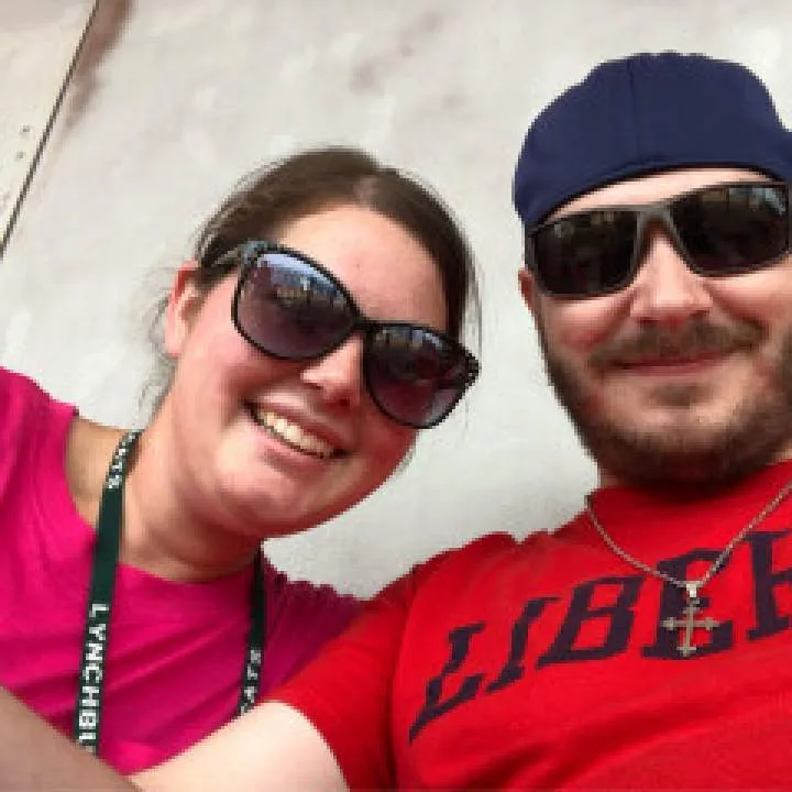 Couplelooking04 Photo On Jungo Live