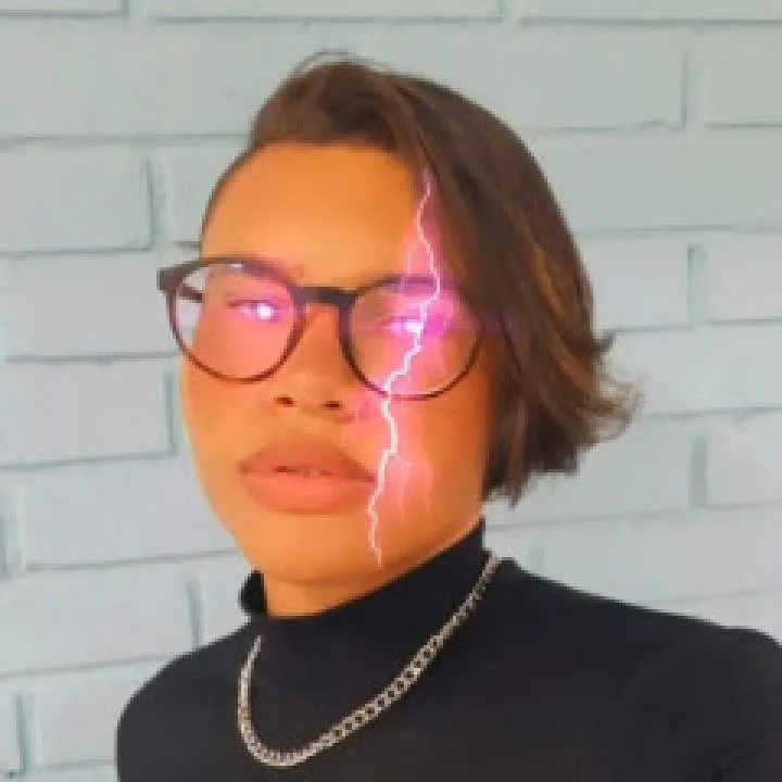 Lucas_........m Photo On Jungo Live