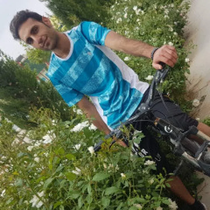 Sina Photo On Jungo Live