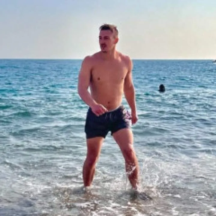 8biginches Photo On Jungo Live