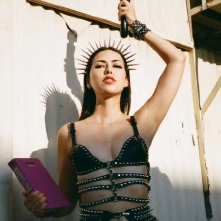 Mistress Lauren Photo On Jungo Live