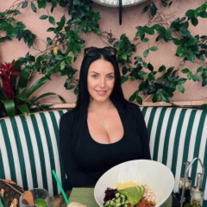 Evelyn Photo On Jungo Live