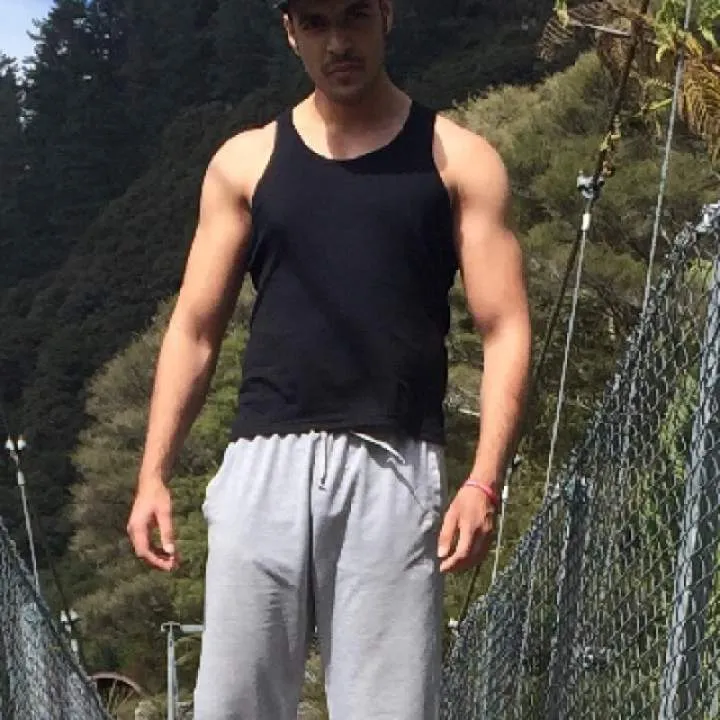 Sam Photo On Jungo Live