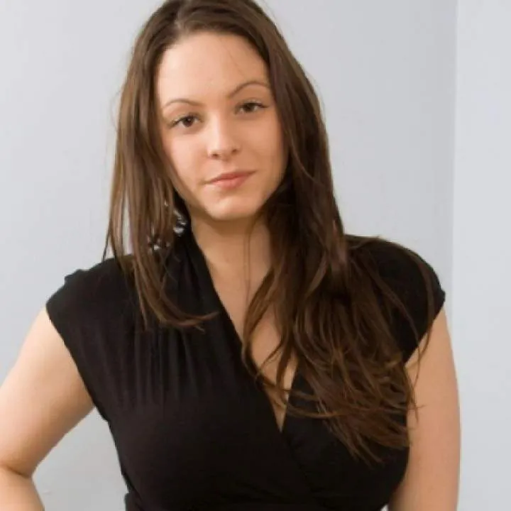 Tina Photo On Jungo Live