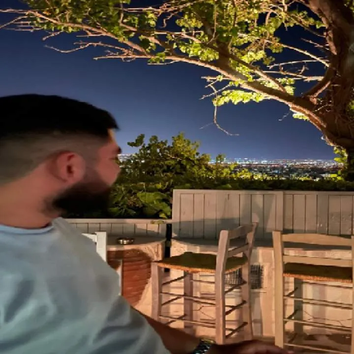 Leon Photo On Jungo Live