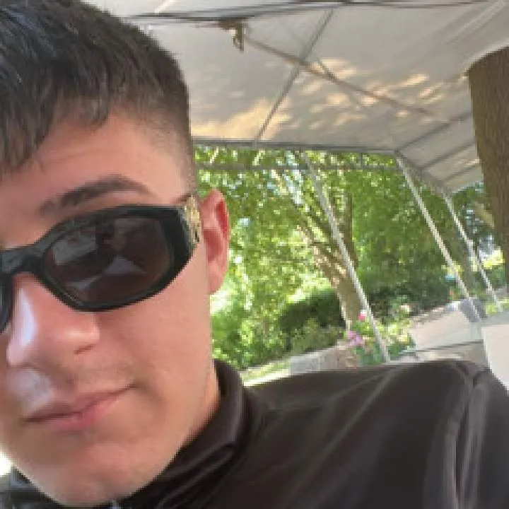 Mark.... Photo On Jungo Live