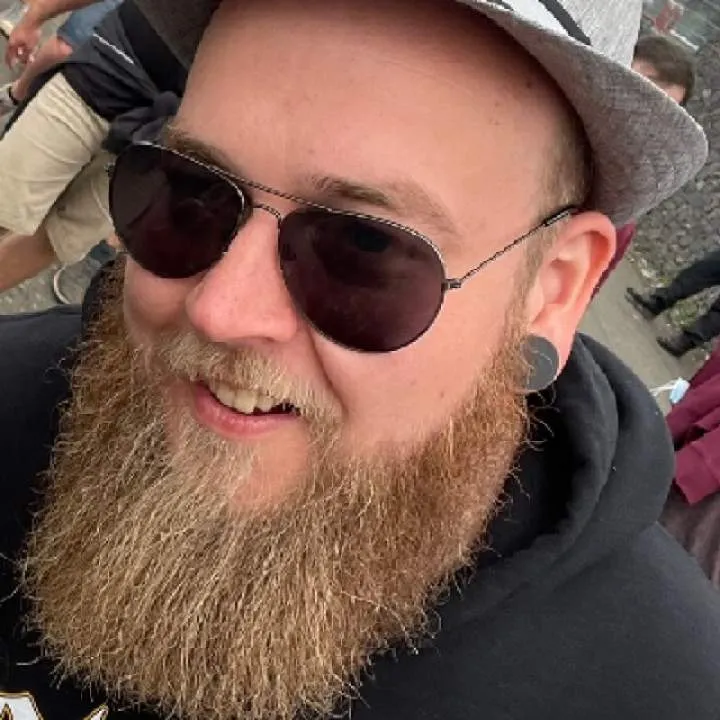 Tommy_ Photo On Jungo Live