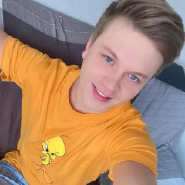 Royce Photo On Jungo Live