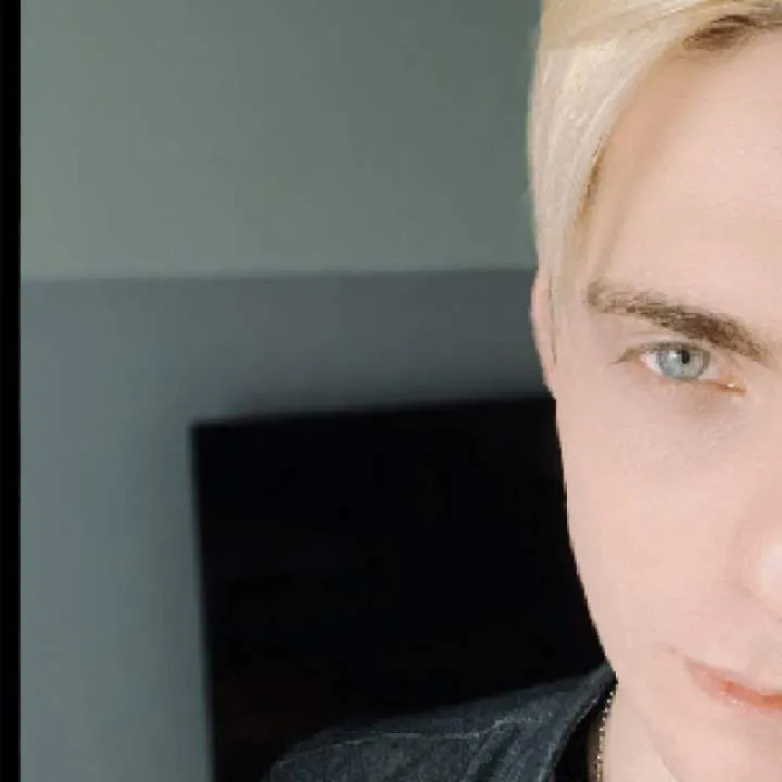 Max Photo On Jungo Live